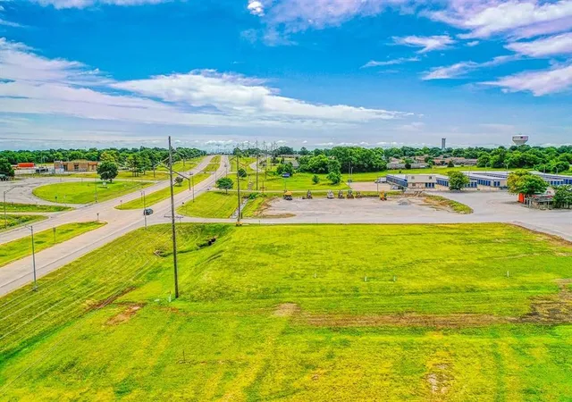 15th image of 2200 N Knox Rd, Ardmore, OK 73401 | MLS# 1227754