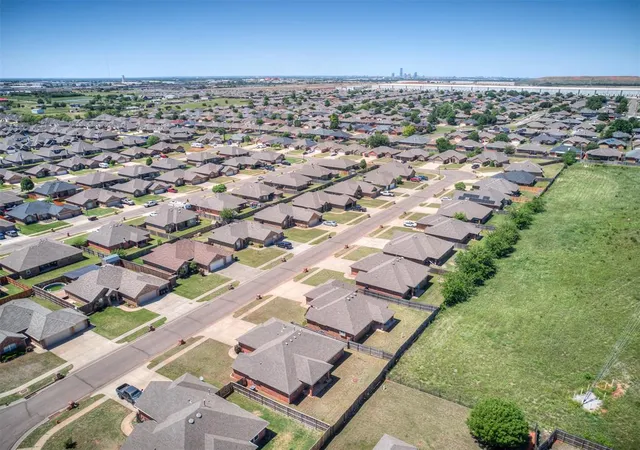 46th image of 3312 Ashton Dr, Moore, OK 73160 | MLS# 1227814