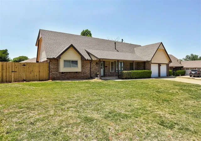 Photo 2 of Single family home for sale at 7201 N Hammond Ave, Warr Acres, OK 73132 | MLS# 1227816 | Listing updated on 2026-07-12