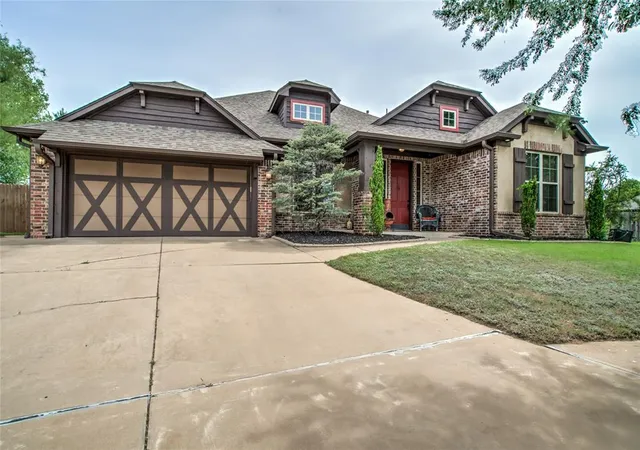 2nd image of 18301 Orozco Cir, Edmond, OK 73012 | MLS# 1227831