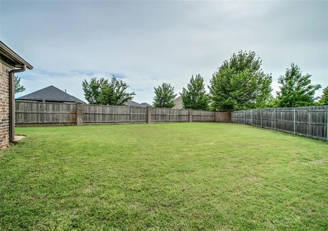 38th image of 18301 Orozco Cir, Edmond, OK 73012 | MLS# 1227831