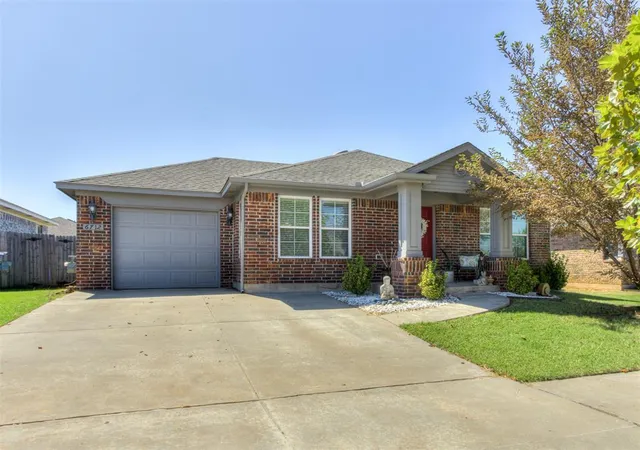 2nd image of 6712 Nw 156 St, Edmond, OK 73013 | MLS# 1227843