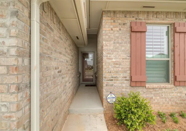 2nd image of 10524 Sw 55th St, Mustang, OK 73064 | MLS# 1227856