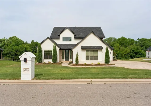 2nd image of 14233 Coleman Ct, Edmond, OK 73025 | MLS# 1227892