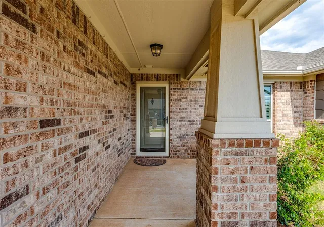 Homes for sale in Yukon, OK | 609 Parsons Dr, Yukon, OK 73099 | MLS# 1227916