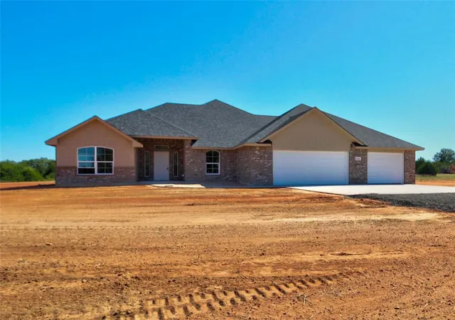 Photo 2 of Single family home for sale at 870256 Red Stone Cir, Chandler, OK 74834 | MLS# 1227928 | Listing updated on 2026-10-12