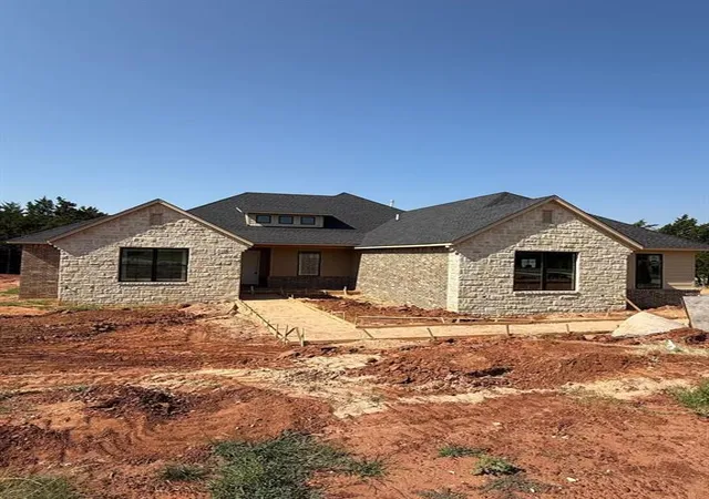 2nd image of 8229 Waxwing Wy, Guthrie, OK 73044 | MLS# 1227988