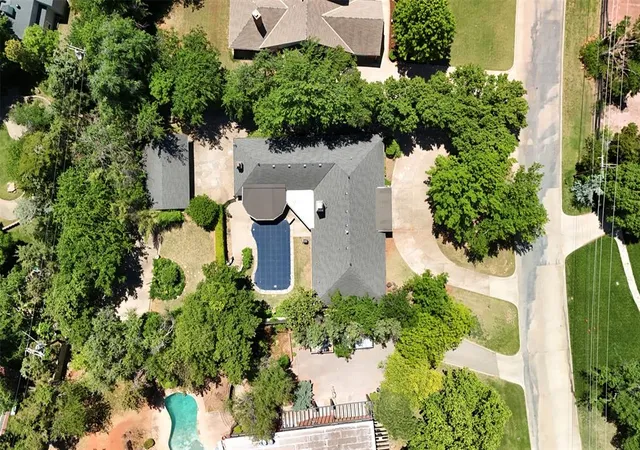 Homes for sale in Nichols Hills, OK | 7104 Brentwood Rd, Nichols Hills, OK 73116 | MLS# 1228022