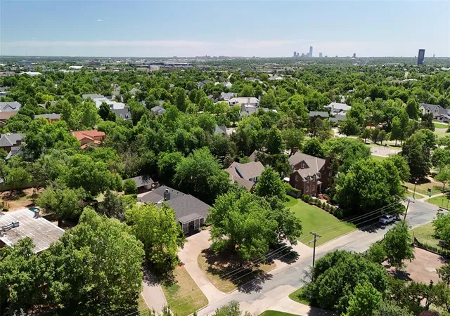 Homes for sale in Nichols Hills, OK | 7104 Brentwood Rd, Nichols Hills, OK 73116 | MLS# 1228022