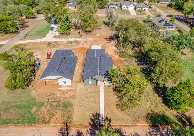 Homes for sale in Guthrie, OK | 712 E Lincoln Ave, Guthrie, OK 73044 | MLS# 1228040