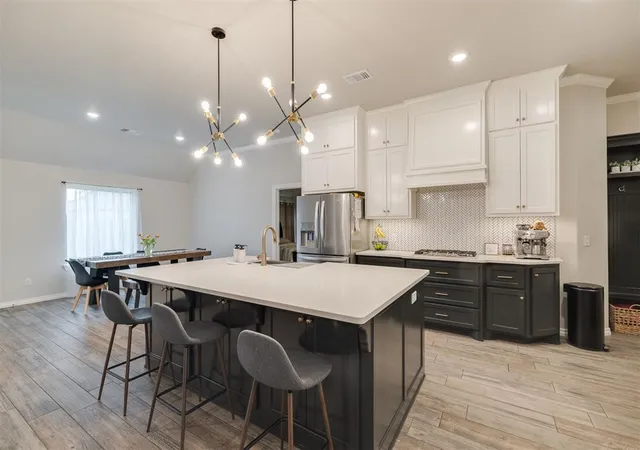 2nd image of 801 Bison Crossing Dr, Yukon, OK 73099 | MLS# 1228059