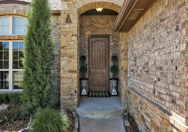 Photo 3 of Single family home for sale at 14501 Paddington Ave, Oklahoma City, OK 73142 | MLS# 1228070 | Listing updated on 2026-08-09