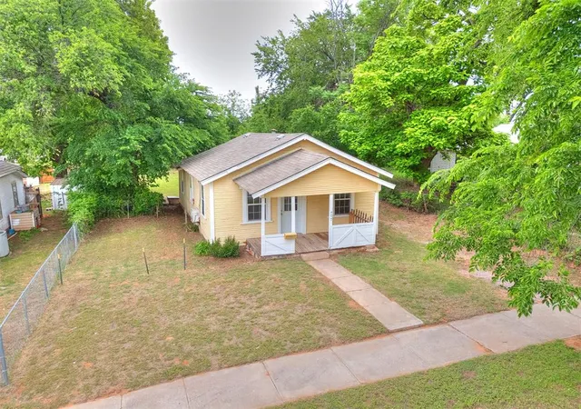Homes for sale in Oklahoma City, OK | 407 Se 25Th St, Oklahoma City, OK 73129 | MLS# 1228075