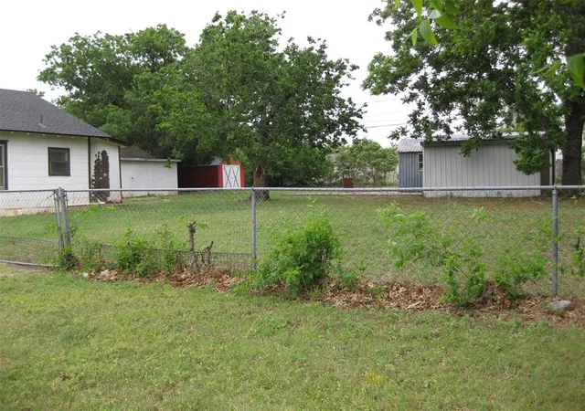 Photo 4 of Single family home for sale at 610 NW 95th Street, Oklahoma City, OK 73114 | MLS# 1228104 | Listing updated on 2026-10-07