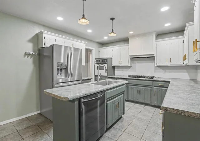 5th image of 2112 Bentham Pl, Yukon, OK 73099 | MLS# 1228124