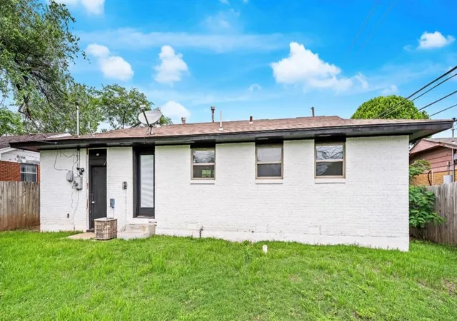 image of 5326 Nw Columbia Ave, Lawton, OK 73505 | MLS# 1228152