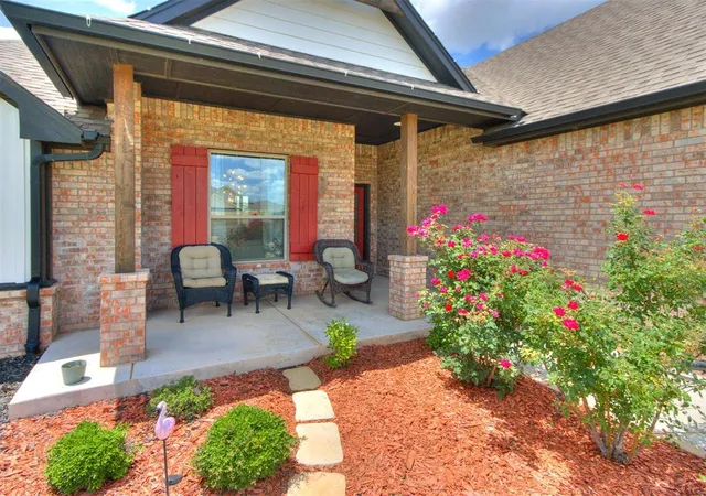 4th image of 701 Bison Crossing Dr, Yukon, OK 73099 | MLS# 1228153