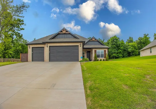Homes for sale in Choctaw, OK | 5504 Asheville Wy, Choctaw, OK 73020 | MLS# 1228158