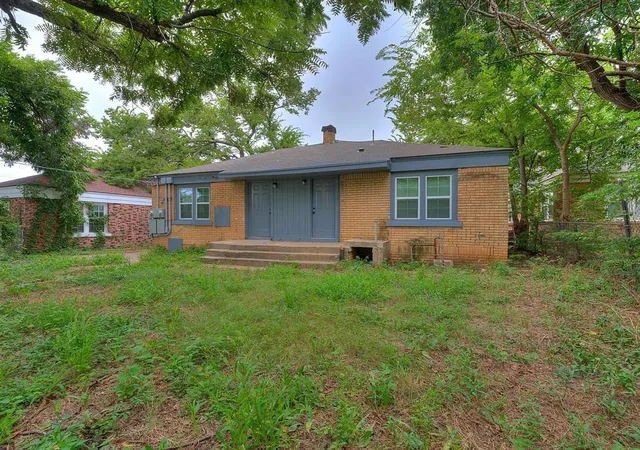 18th image of 2208 Ne 22nd St, Oklahoma City, OK 73111 | MLS# 1228167