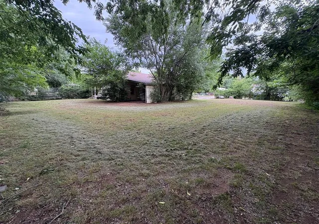 Homes for sale in Shawnee, OK | 1315 E Parker St, Shawnee, OK 74801 | MLS# 1228177