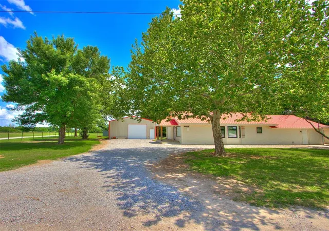 Photo 2 of Single family home for sale at 20478 260th Street, Washington, OK 73093 | MLS# 1228220 | Listing updated on 2026-08-20