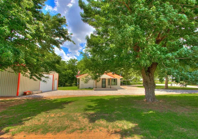 Photo 3 of Single family home for sale at 20478 260th Street, Washington, OK 73093 | MLS# 1228220 | Listing updated on 2026-08-20
