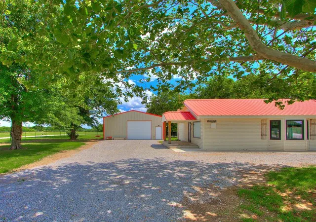 Photo 4 of Single family home for sale at 20478 260th Street, Washington, OK 73093 | MLS# 1228220 | Listing updated on 2026-08-20