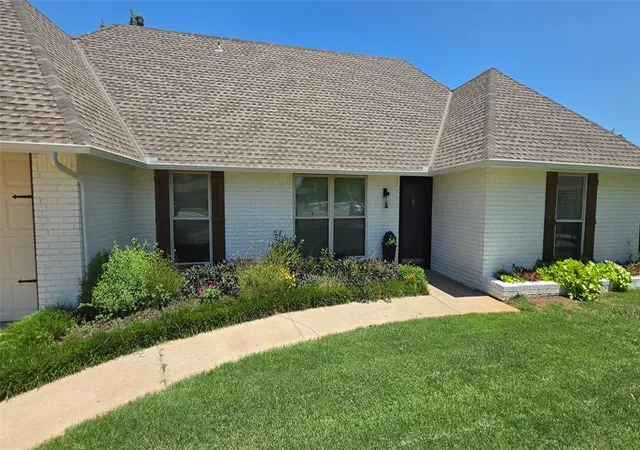 Homes for sale in Oklahoma City, OK | 2341 Nw 120Th Cir, Oklahoma City, OK 73120 | MLS# 1228250
