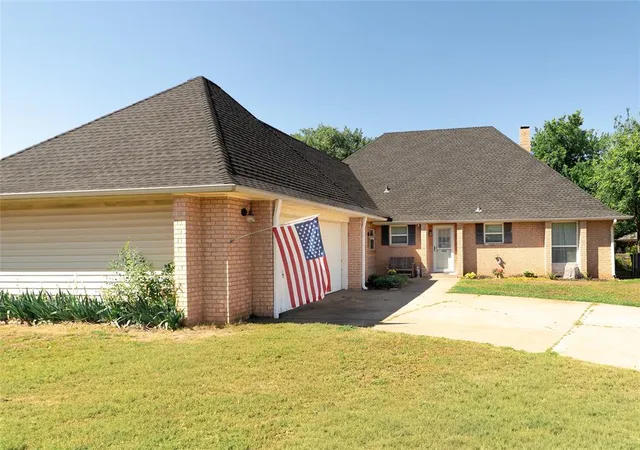 1st image of 2014 E Canadian Court Ter, Mustang, OK 73064 | MLS# 1228265