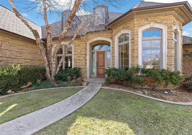Photo 2 of Single family home for sale at 2426 Grand Cir, Oklahoma City, OK 73116 | MLS# 1228284 | Listing updated on 2026-05-09