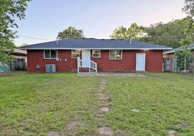 Homes for sale in Shawnee, OK | 1405 Rickey Rd, Shawnee, OK 74801 | MLS# 1228300