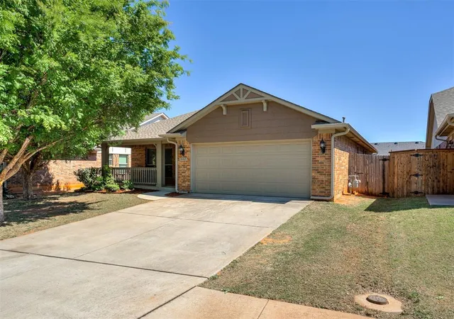 2nd image of 1002 Clingmans Dome Rd, Norman, OK 73069 | MLS# 1228310