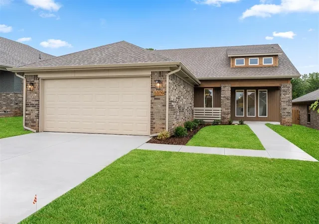 Single family home for sale at 8809 Spruce St, Arcadia, OK 73007 | MLS# 1228354