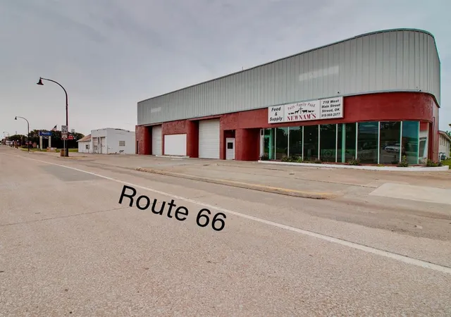 2nd image of 718 W Main St, Stroud, OK 74079 | MLS# 1228373