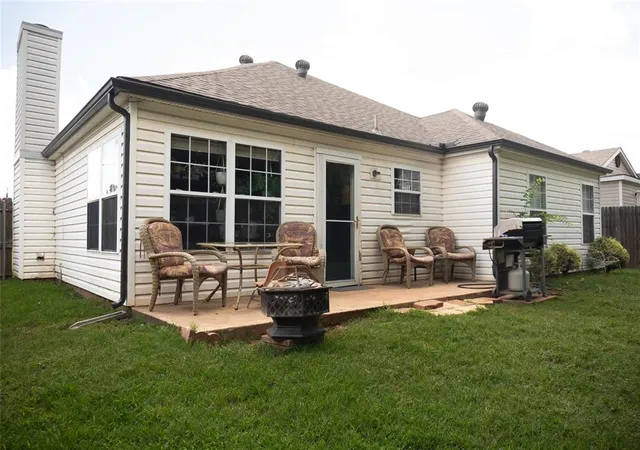4th image of 1033 Pinecrest St, Norman, OK 73071 | MLS# 1228405