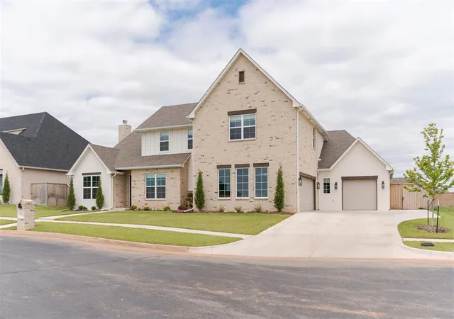 2nd image of 10705 Nw 26th Ct, Yukon, OK 73099 | MLS# 1228479