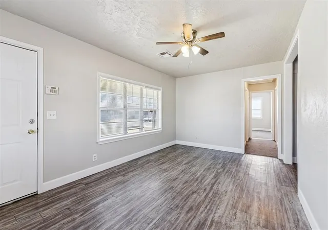1st image of 911 Sandra Dr, Oklahoma City, OK 73110 | MLS# 1228511