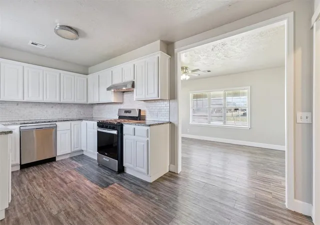 5th image of 911 Sandra Dr, Oklahoma City, OK 73110 | MLS# 1228511