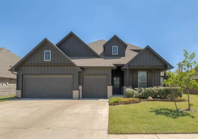 Photo 2 of Single family home for sale at 9141 Nw 115th Terrace, Yukon, OK 73099 | MLS# 1228522 | Listing updated on 2026-08-26