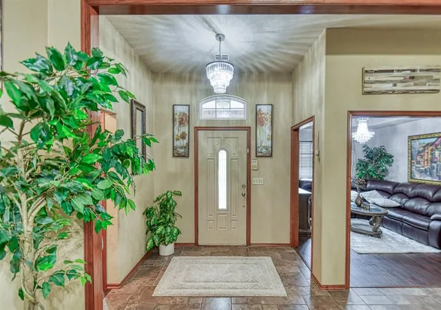 Photo 4 of Single family home for sale at 2340 Chadwick Dr, Norman, OK 73071 | MLS# 1228534 | Listing updated on 2026-06-01