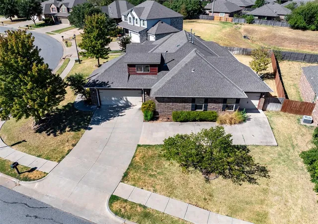 Photo 3 of Sale Pending at 2817 Marigold Ln, Edmond, OK 73013 | MLS# 1228548 | Listing updated on 2026-10-15