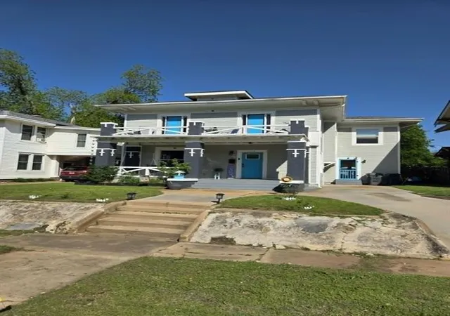Photo 1 of Single family home for sale at 210 Sw D St, Ardmore, OK 73401 | MLS# 1228561 | Listing updated on 2026-08-26