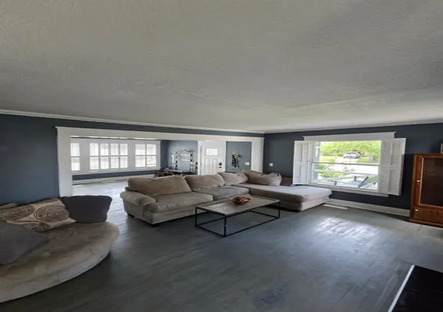 Photo 3 of Single family home for sale at 210 SW D St, Ardmore, OK 73401 | MLS# 1228561 | Listing updated on 2026-08-26