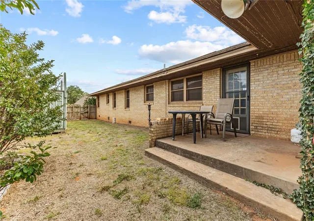Homes for sale in Weatherford, OK | 1106 N Caddo St, Weatherford, OK 73096 | MLS# 1228572