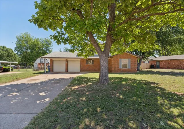 Photo 2 of Single family home for sale at 924 S Meadow Ln, Mustang, OK 73064 | MLS# 1228581 | Listing updated on 2026-09-04