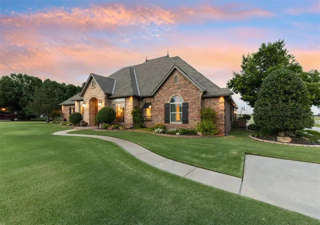 Homes for sale in Edmond, OK | 22370 Cedar Ridge Rd, Edmond, OK 73025 | MLS# 1228621