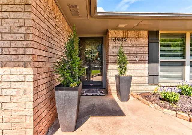 4th image of 10909 Willow Grove Rd, Oklahoma City, OK 73120 | MLS# 1228639