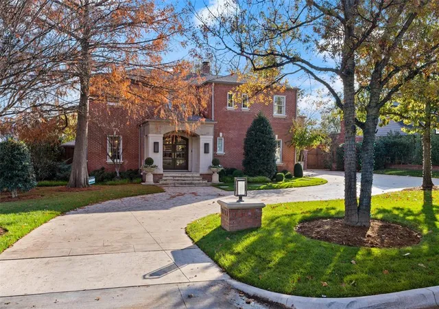 Photo 1 of Single family home for sale at 1202 Larchmont Ln, Nichols Hills, OK 73116 | MLS# 1228649 | Listing updated on 2026-05-28