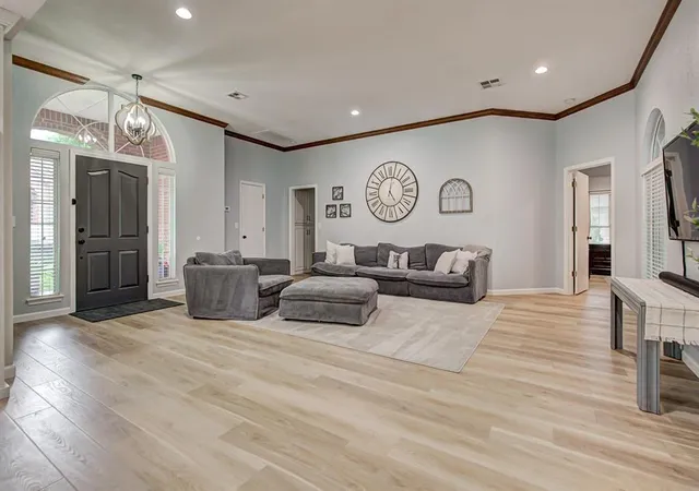 Photo 2 of Single family home for sale at 2207 Oak Leaf Cir, Enid, OK 73703 | MLS# 1228654 | Listing updated on 2026-07-22