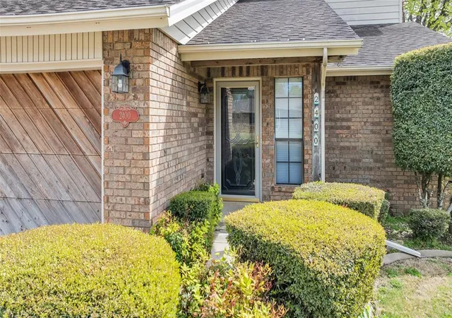 Homes for sale in Ardmore, OK | 2400 Woodleaf Ct, Ardmore, OK 73401 | MLS# 1228669
